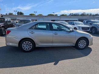 Used 2013 Toyota Camry LE FWD video 3