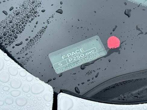 New 2025 Jaguar F-PACE R-Dynamic S image 30