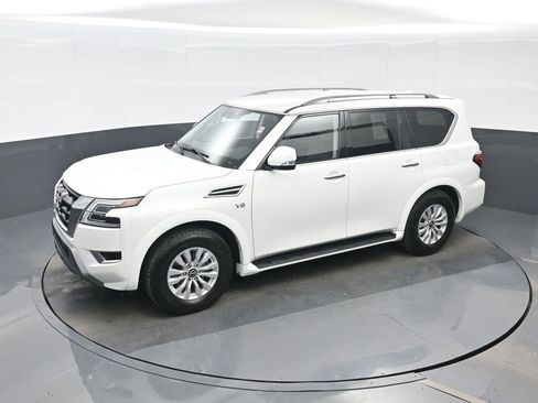 Used 2021 Nissan Armada SV RWD image 17