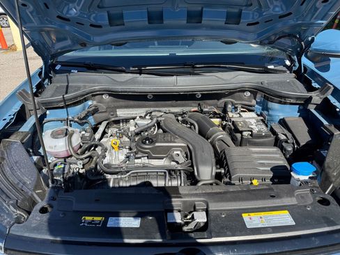 Used 2025 Volkswagen Taos SE image 32