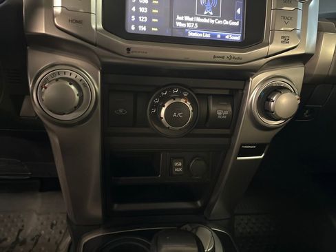 Used 2018 Toyota 4Runner SR5 Premium AWD/4WD image 18