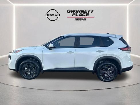 New 2026 Nissan Rogue SV FWD image 8