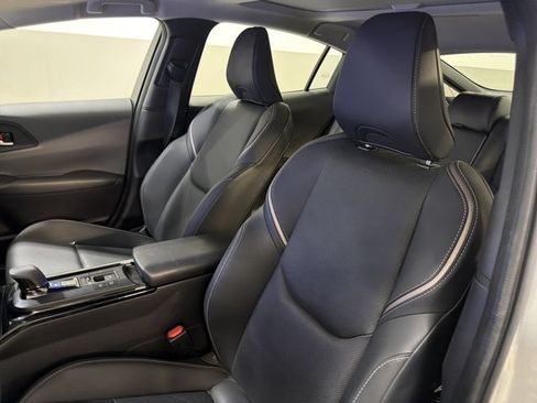 Used 2023 Toyota Prius Limited w/ Limited Premium Package FWD image 5