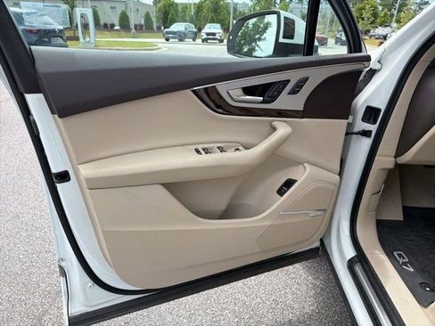 Used 2019 Audi Q7 2.0T Premium Plus w/ Premium Plus Package AWD/4WD image 12