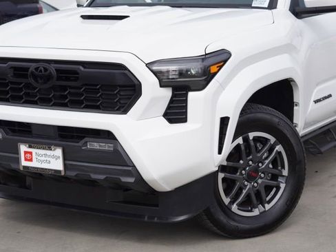 Certified 2024 Toyota Tacoma TRD Sport image 5