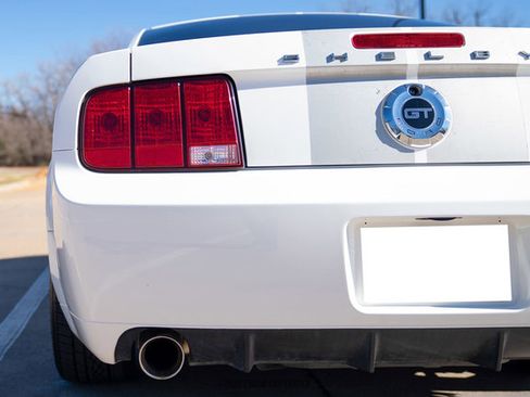 Used 2007 Ford Mustang GT image 48