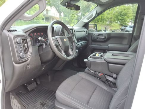 Certified 2024 Chevrolet Silverado 1500 Custom AWD/4WD image 22