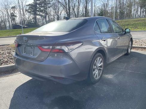 Used 2021 Toyota Camry LE image 4