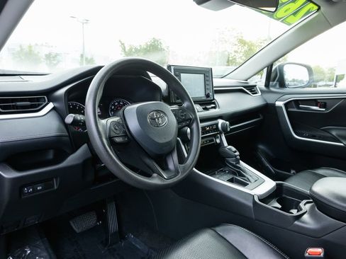 Certified 2021 Toyota RAV4 XLE FWD image 11