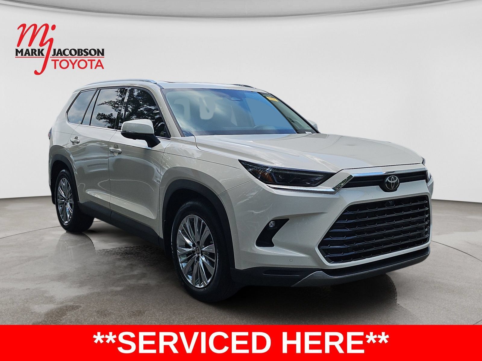 Used 2024 Toyota Grand Highlander AWD image 4