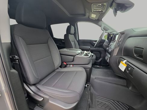New 2026 Chevrolet Silverado 1500 Custom Trail Boss w/ LPO, Dark Essentials Package AWD/4WD image 9