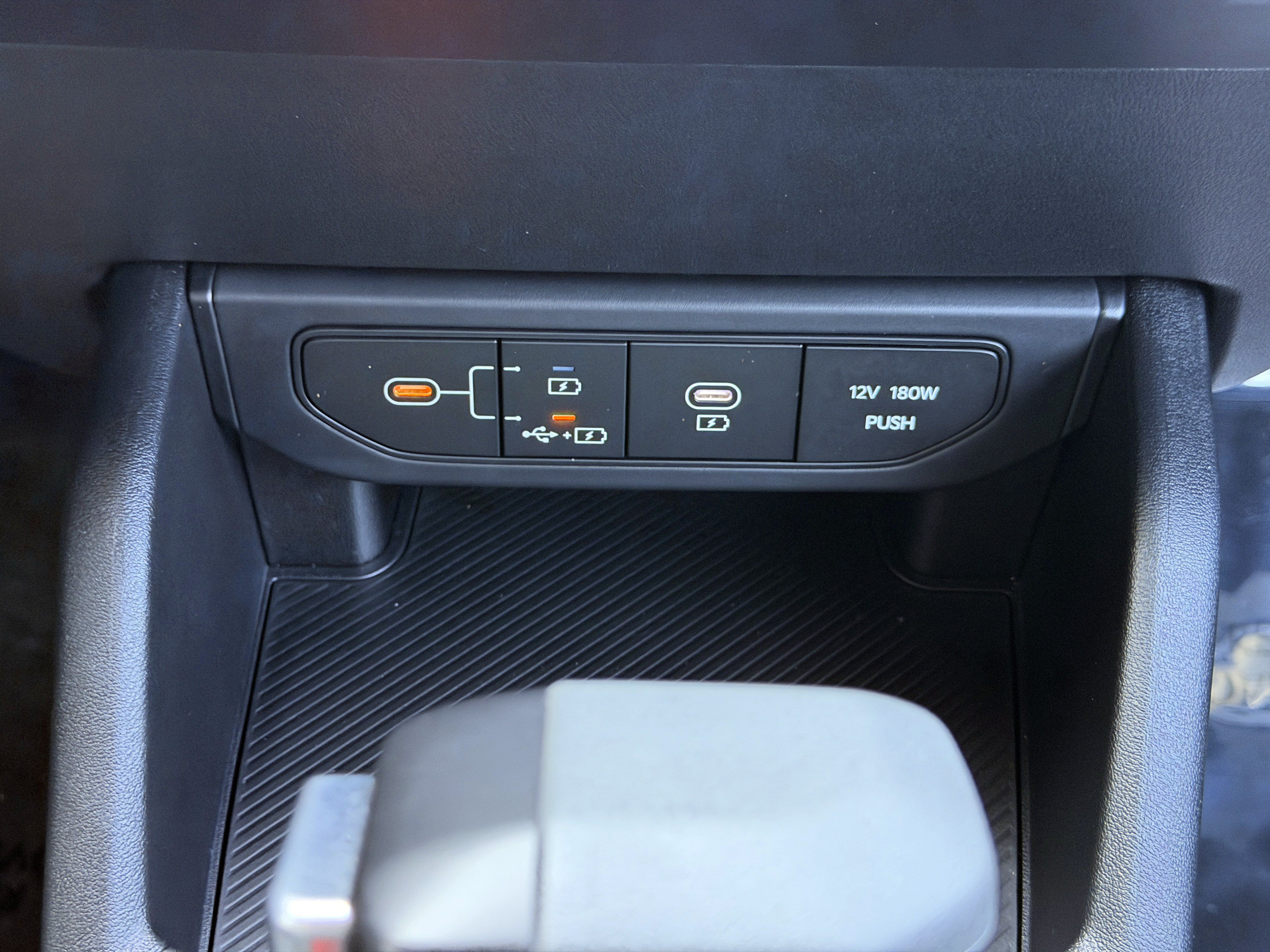 Used 2025 Kia K4 FWD image 53