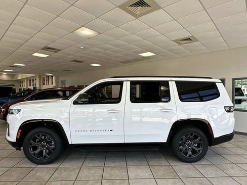New 2026 Jeep Grand Wagoneer Limited w/ Convenience Group I AWD/4WD image 11