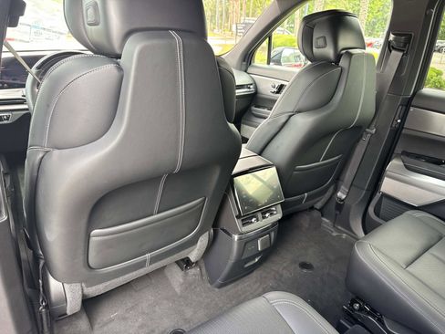 New 2026 Cadillac Vistiq Luxury AWD/4WD image 13