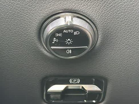 Certified 2026 Mercedes-Benz GLC 350e 4MATIC image 19