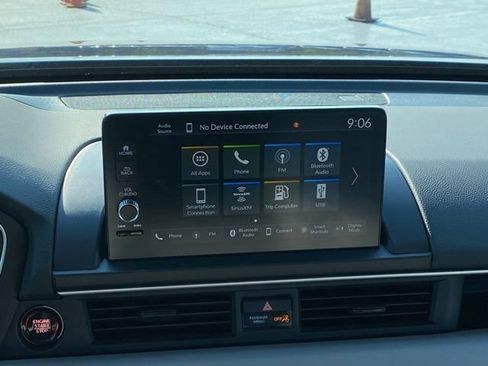 Certified 2025 Honda Pilot EX-L image 18
