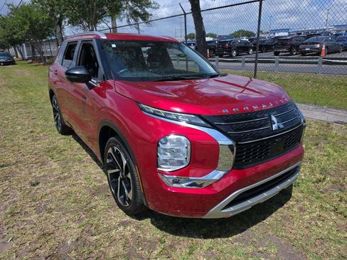 Used 2022 Mitsubishi Outlander SEL FWD image 1