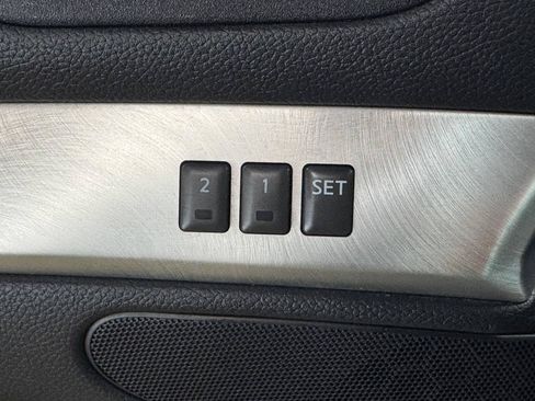 Used 2009 INFINITI G37 Convertible w/ Premium Pkg RWD image 16