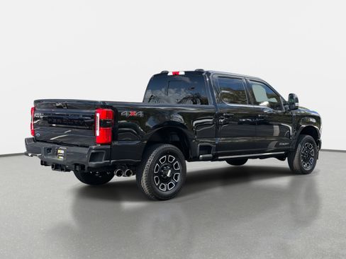 Used 2025 Ford F250 Platinum image 3