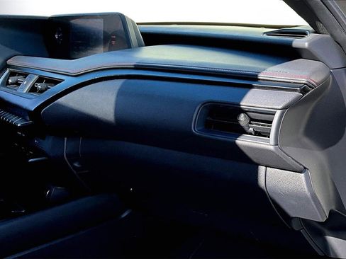 Used 2019 Lexus UX 200 F Sport image 20