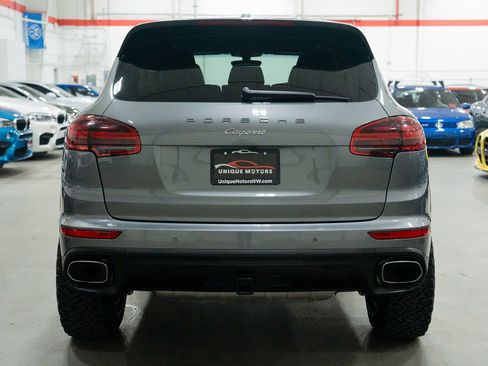 Used 2016 Porsche Cayenne image 5