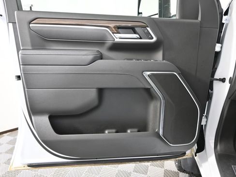 Used 2026 Chevrolet Silverado 3500 LT w/ Convenience Package AWD/4WD image 18