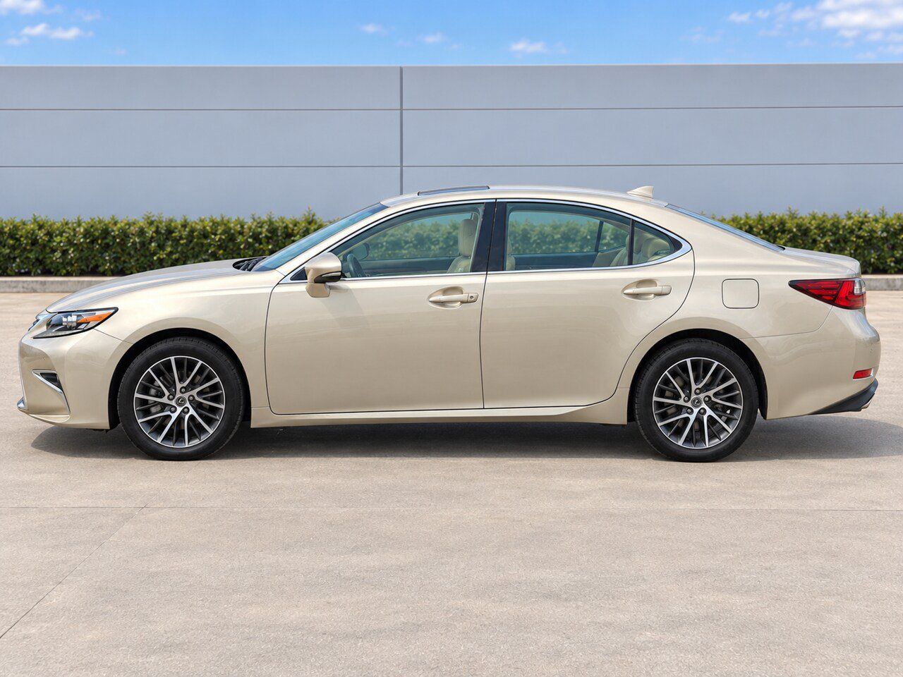 Used 2017 Lexus ES 350 FWD image 9