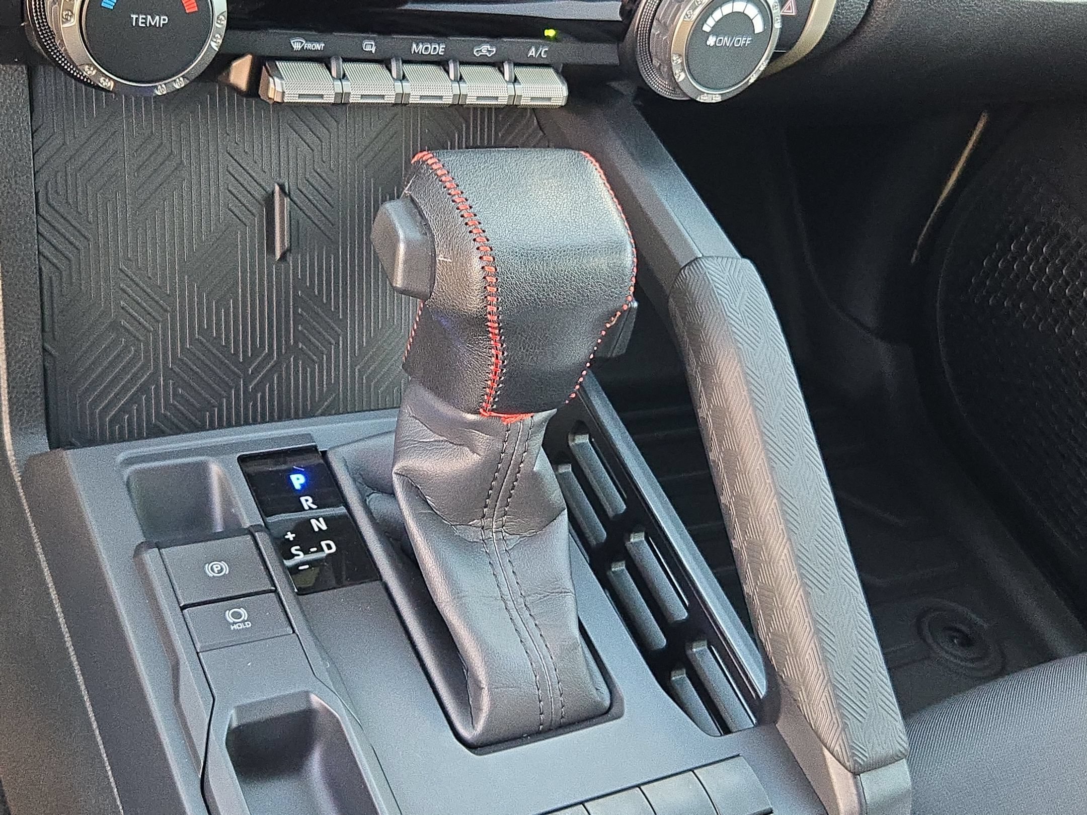 Used 2024 Toyota Tacoma SR RWD image 18