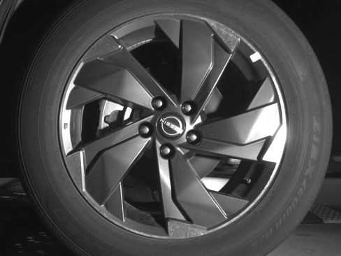 Used 2025 Nissan Rogue SV image 12