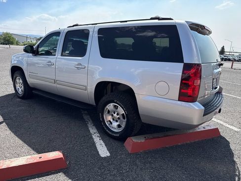 Used 2014 Chevrolet Suburban LS AWD/4WD image 4