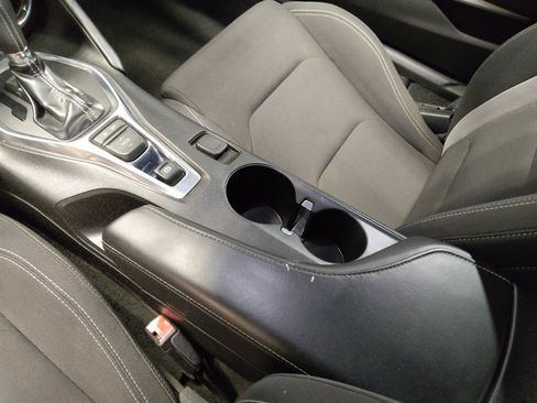 Used 2018 Chevrolet Camaro LT RWD image 26