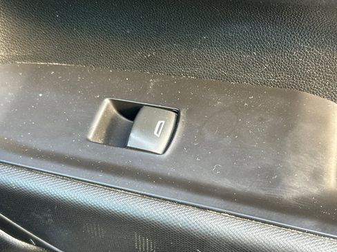 Used 2021 Chevrolet Silverado 1500 Custom image 22