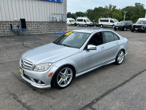 Used 2010 Mercedes-Benz C 300 4MATIC Sedan image 3
