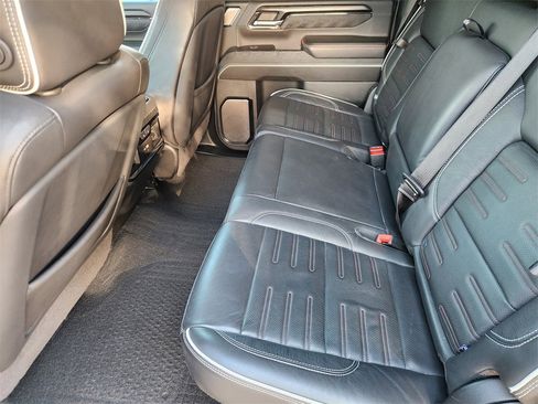 Used 2025 GMC Sierra 2500 AT4X image 28