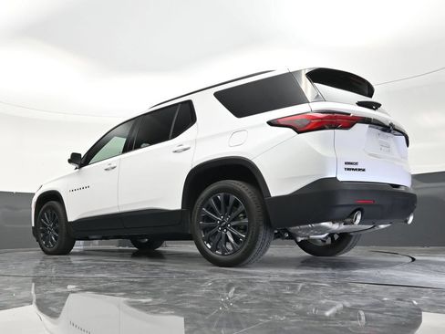 Used 2023 Chevrolet Traverse RS FWD image 23