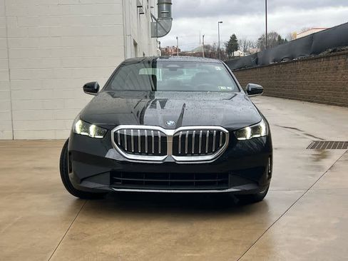 Used 2025 BMW 530i xDrive 530i xDrive image 2