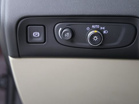 Certified 2019 Buick Enclave Premium w/ Experience Buick Package image 19