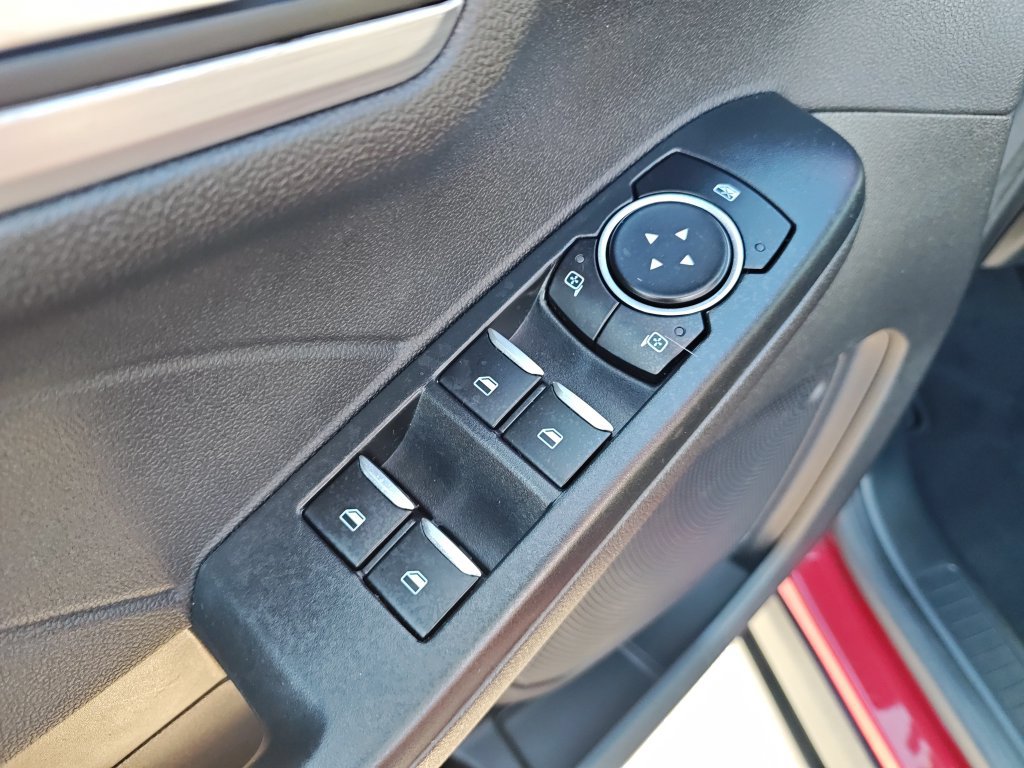 Used 2023 Ford Escape Platinum AWD/4WD image 11