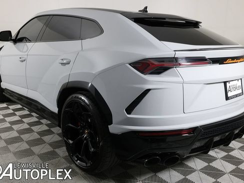 Used 2022 Lamborghini Urus AWD/4WD image 6