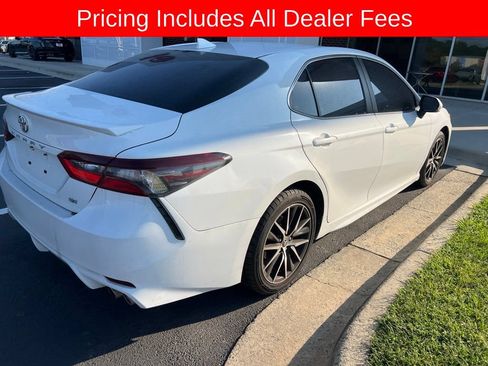 Used 2023 Toyota Camry SE FWD image 14