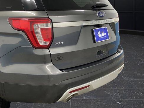 Used 2017 Ford Explorer XLT w/ Equipment Group 202A image 35