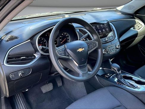 Used 2024 Chevrolet Malibu LT image 16