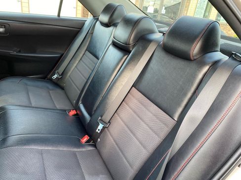 Used 2016 Toyota Camry SE FWD image 7