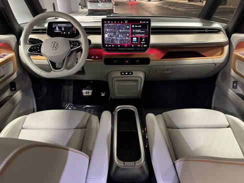 New 2025 Volkswagen ID. Buzz 1st Edition image 15