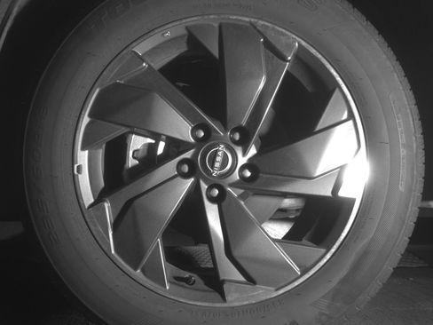 Used 2025 Nissan Rogue SV FWD image 12