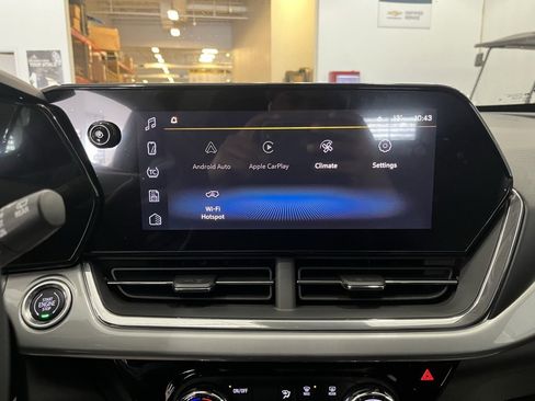 New 2026 Chevrolet Trax LT w/ Driver Confidence Package image 15