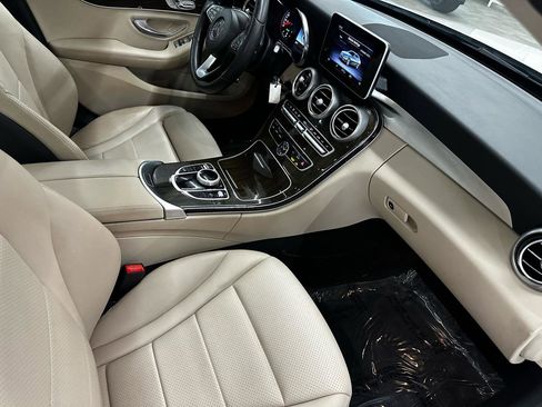 Used 2018 Mercedes-Benz C 300 Sedan w/ Premium Package image 19