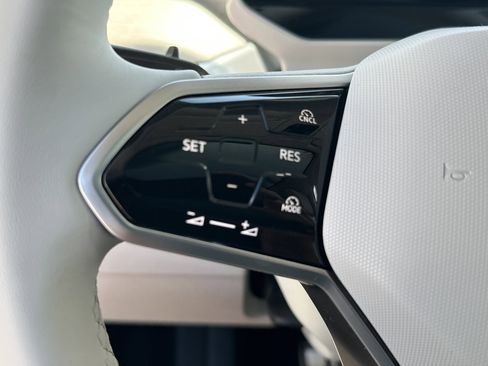 New 2025 Volkswagen ID. Buzz 1st Edition image 14