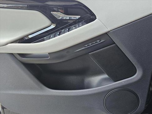 Certified 2024 Land Rover Range Rover Evoque S image 11