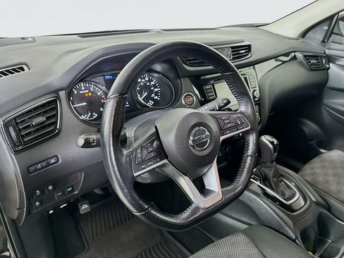 Used 2021 Nissan Rogue Sport SV FWD image 10
